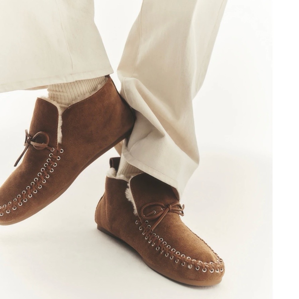 Madewell Meadow moccasin ankle boot in suede leather